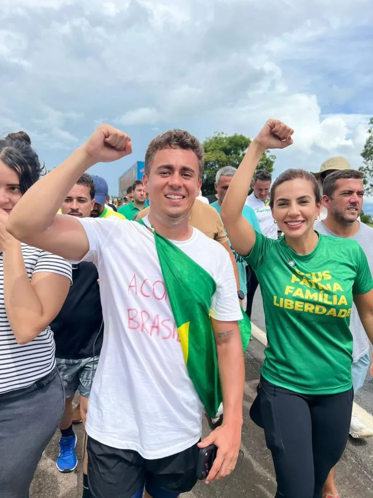 Débora Menezes (PL-AM) se junta a Nikolas Ferreira em caminhada rumo a Brasília pela defesa do país