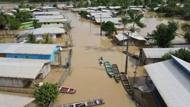 Cheia dos rios no Amazonas avança e cidades decretam situação de emergência e alerta