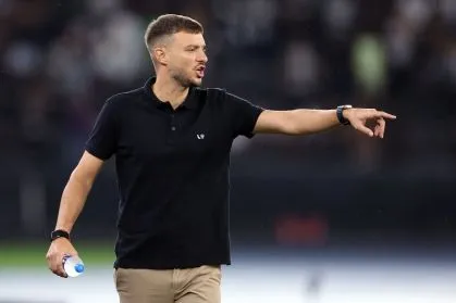 Botafogo demite técnico Martín Anselmi