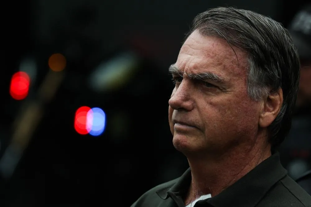 Defesa de Jair Bolsonaro informa ao STF necessidade de cirurgia no ombro