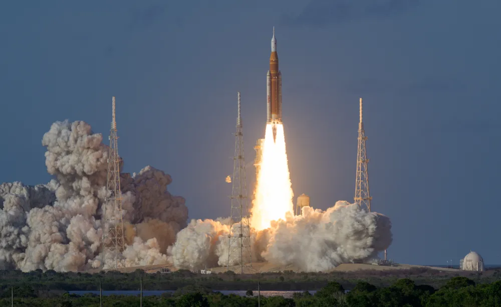 Artemis II registra maior distância já alcançada por humanos fora da Terra