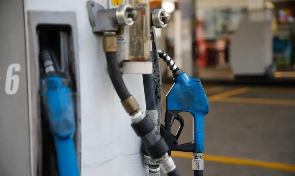 Diesel tem primeira queda após guerra no Oriente Médio, mas preço ainda segue alto