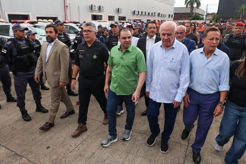 Governador Roberto Cidade lança Operação Segurança Presente e reforça proteção à população com entrega de novos equipamentos
