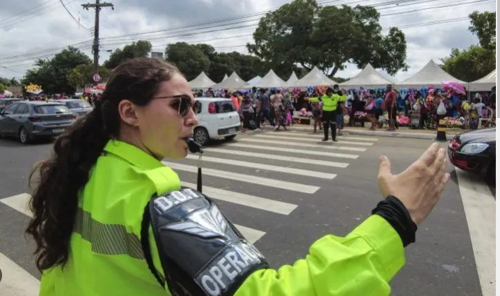 Prefeitura de Manaus realiza operação de trânsito especial ‘Dia das Mães’ nos cemitérios da cidade