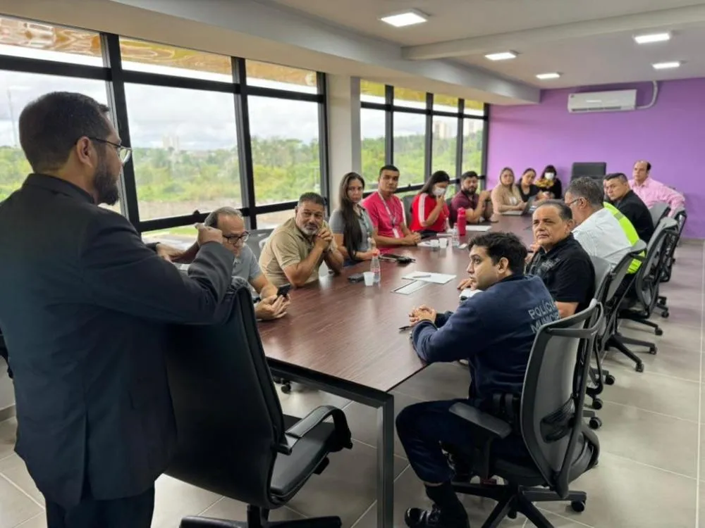 Prefeitura reforça integração entre secretarias municipais para combater desordem urbana no centro de Manaus