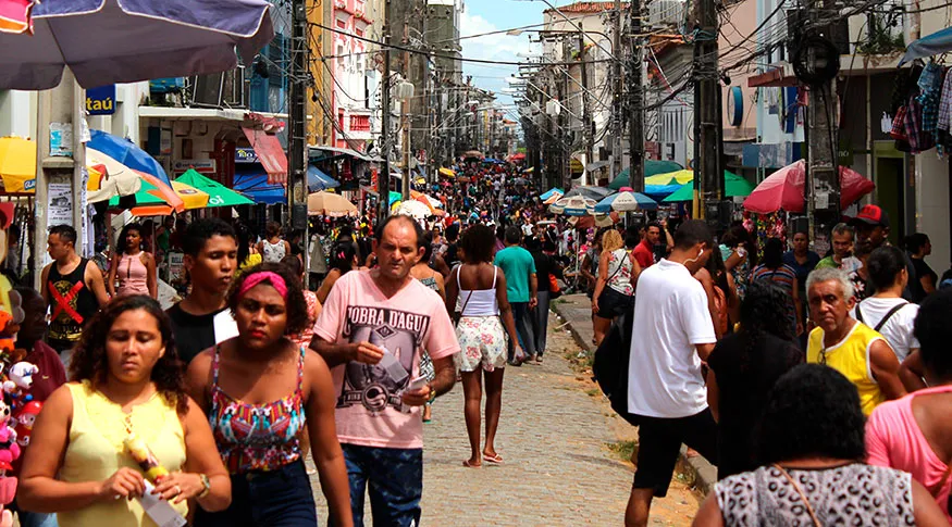 Trabalhadores por conta própria têm as maiores jornadas no país