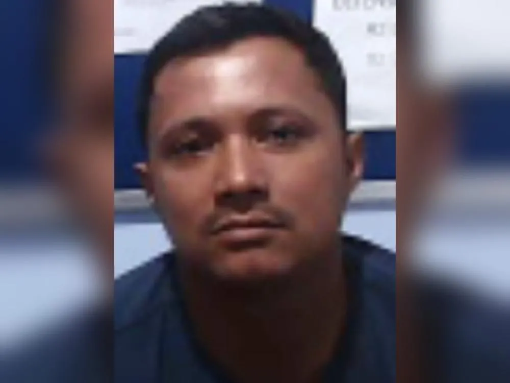 Polícia Civil divulga imagem de homem procurado por estupro de vulnerável contra criança de 11 anos, em Beruri