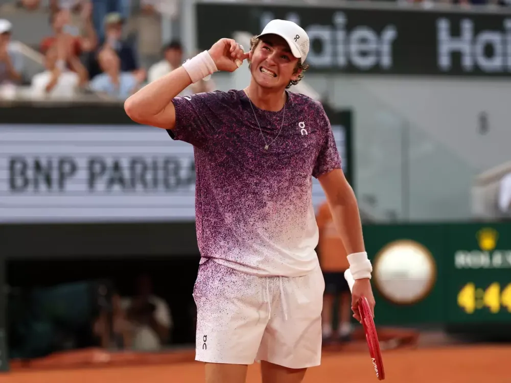 João Fonseca é agora o tenista mais jovem da história a vencer Djokovic em Grand Slams 