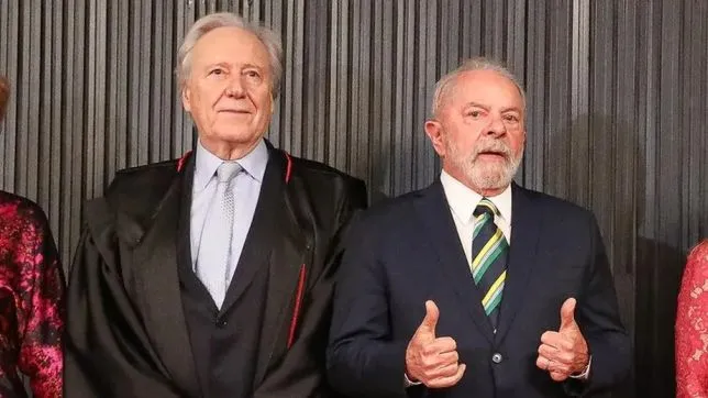Lewandowski sinaliza saída do governo e Lula fica sob pressão por reforma ministerial