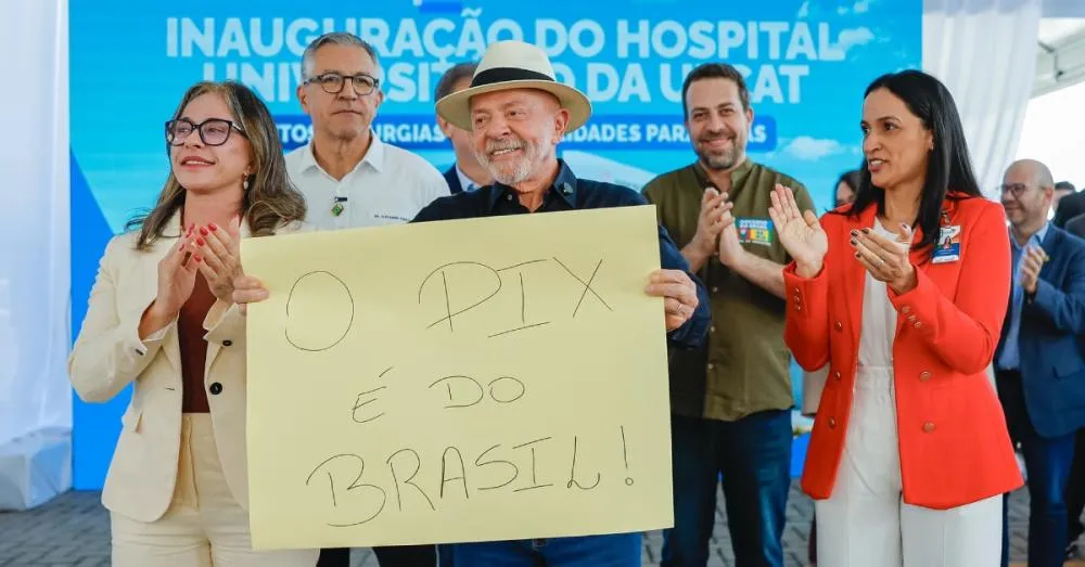 Lula defende Pix e diz que sistema brasileiro assusta norte-americanos