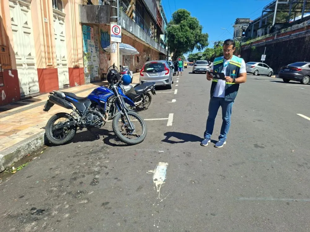 Ageman notifica Zona Azul por ausência de placas de sinalização em vagas para PcDs e idosos