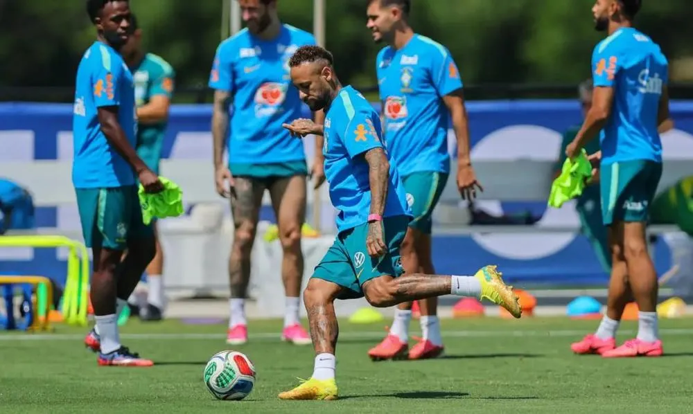 Sob calor de quase 40°C, Brasil intensifica preparação para duelo decisivo contra a Noruega
