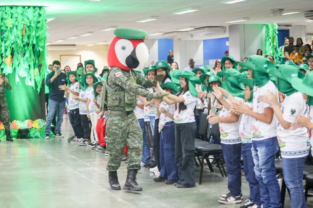 Prefeitura de Manaus forma 480 estudantes em programa de educação ambiental realizado em escolas da zona Leste