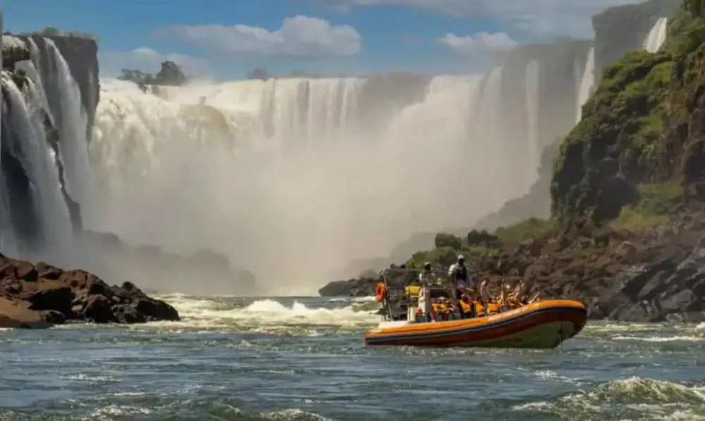 Turista holandês morre após acidente com embarcação nas Cataratas do Iguaçu
