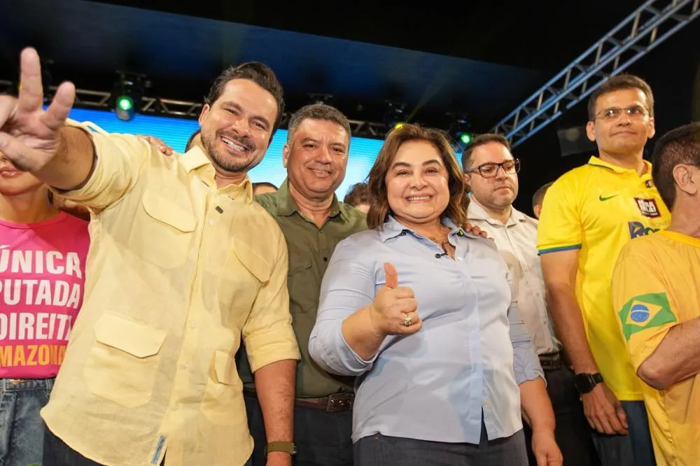 Coronel do Corpo de Bombeiros, Aníbal Gomes é o vice da Professora Maria do Carmo