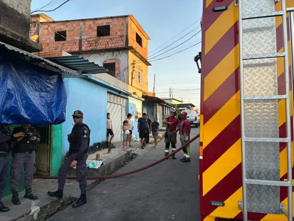 Incêndio em residência deixa dois cães mortos no Coroado, em Manaus