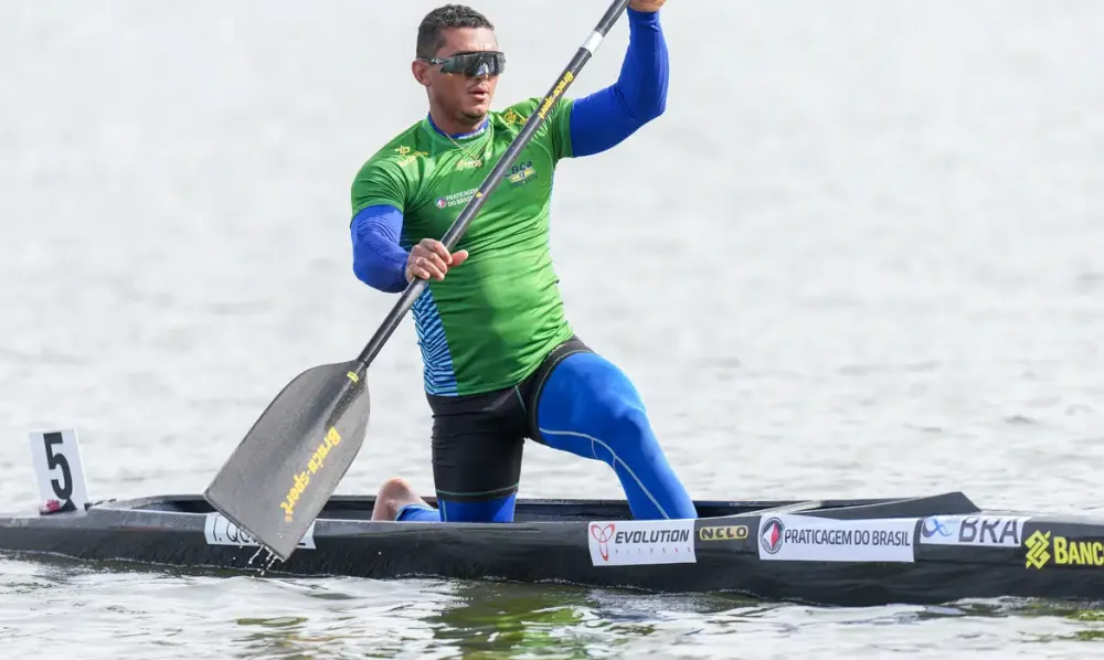 Isaquias Queiroz conquista o ouro no Mundial de Canoagem e faz história no C1 500m