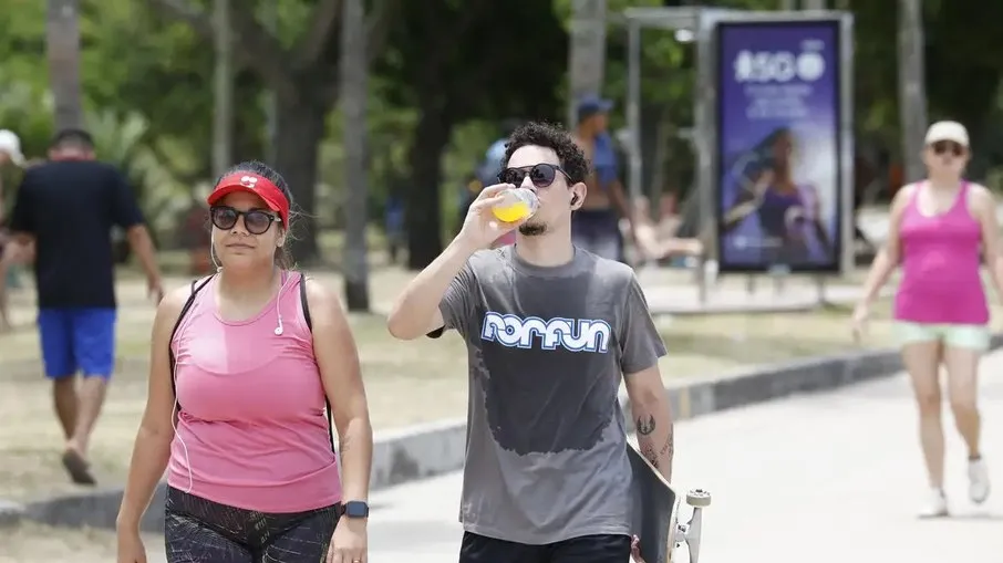 Brasil pode enfrentar pelo menos seis ondas de calor até dezembro, aponta Cemaden